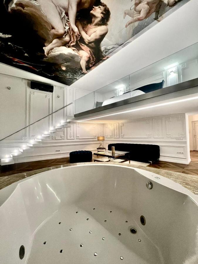Vip Jacuzzi Luxury Apartment Budapest Luaran gambar